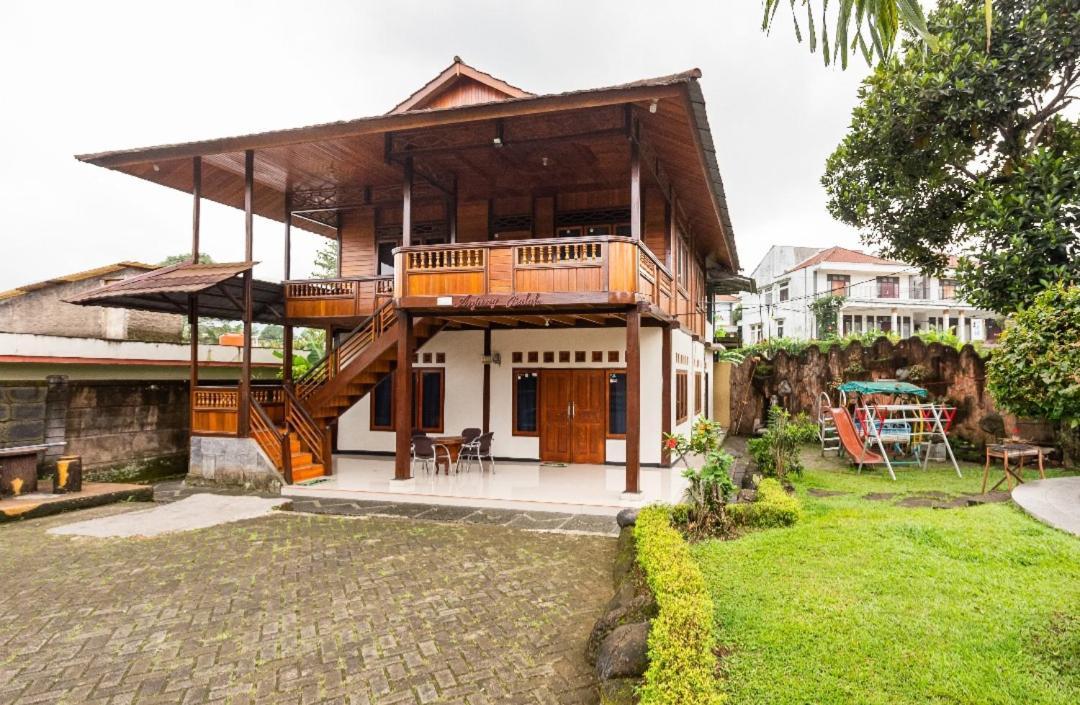 Villa Anjung Balak Cisarua Eksteriør bilde